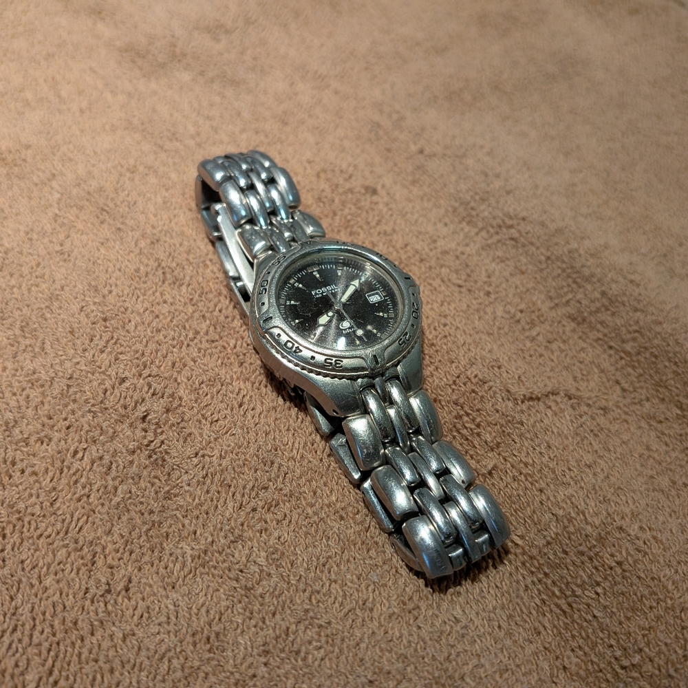 Fossil 100 Meters Blue Silver Tone Men's Watch UNTESTED